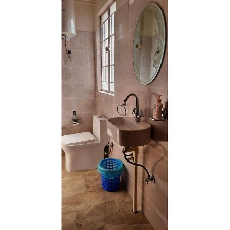 שילונג East Blue Homestay מראה חיצוני תמונה