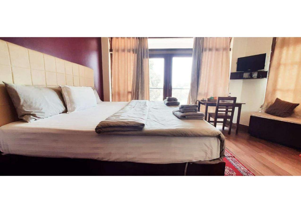 שילונג East Blue Homestay מראה חיצוני תמונה